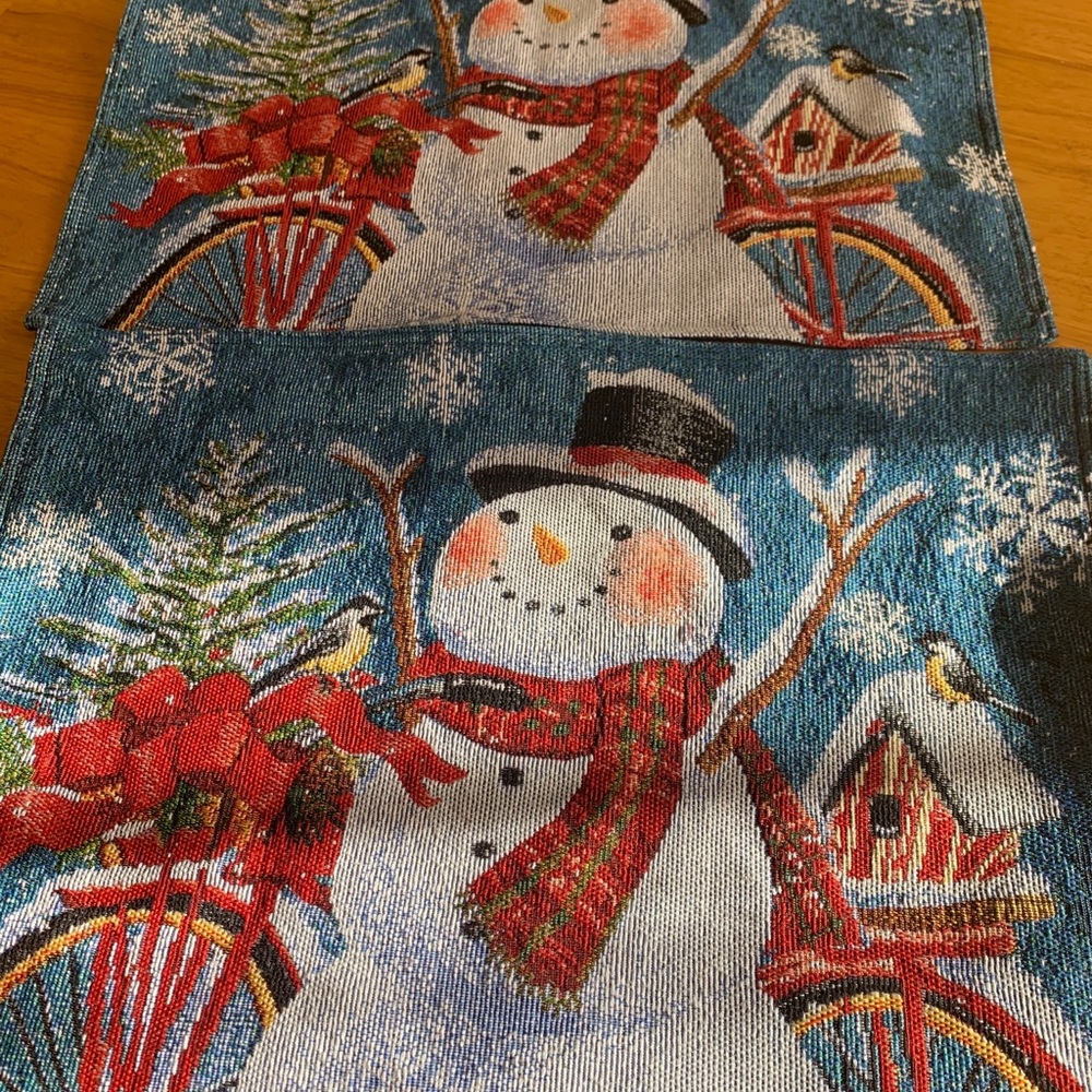 2 placemats